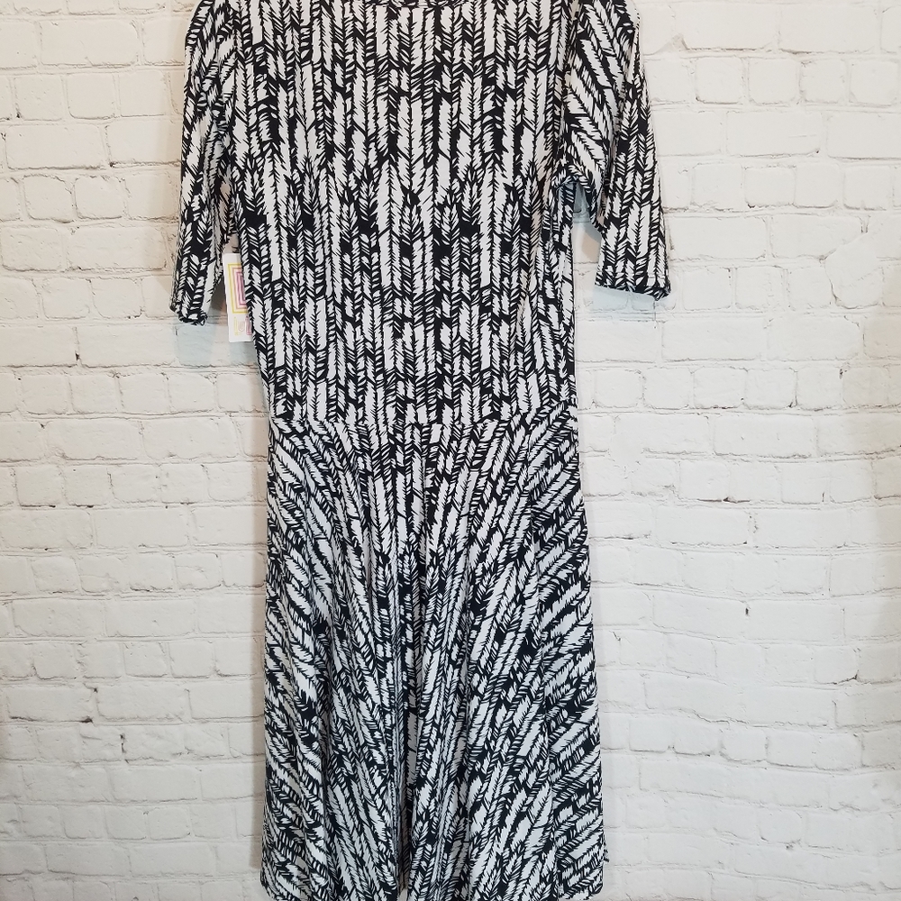 Black and white graphic printed dress - Picture 3 of 6